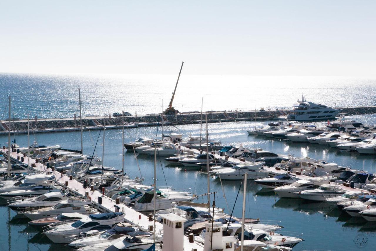 Luxury Puerto Banus Penthouse With Parking & Wi-Fi Appartement Marbella Buitenkant foto