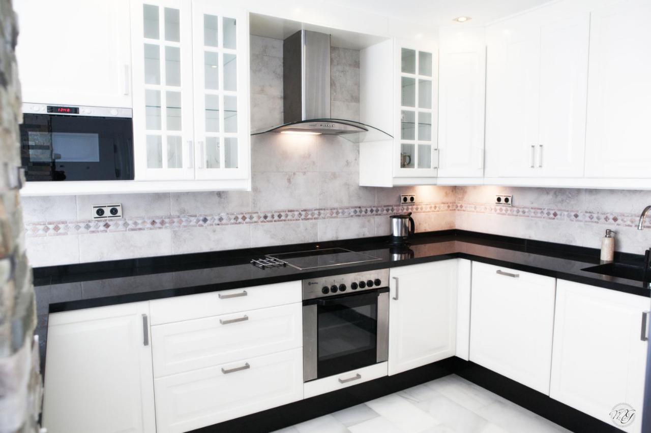 Luxury Puerto Banus Penthouse With Parking & Wi-Fi Appartement Marbella Buitenkant foto