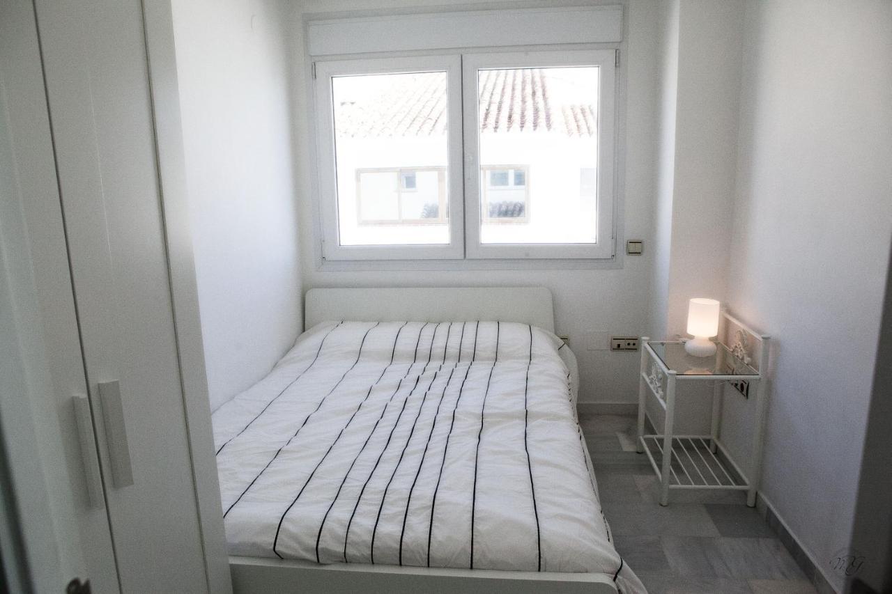 Luxury Puerto Banus Penthouse With Parking & Wi-Fi Appartement Marbella Buitenkant foto