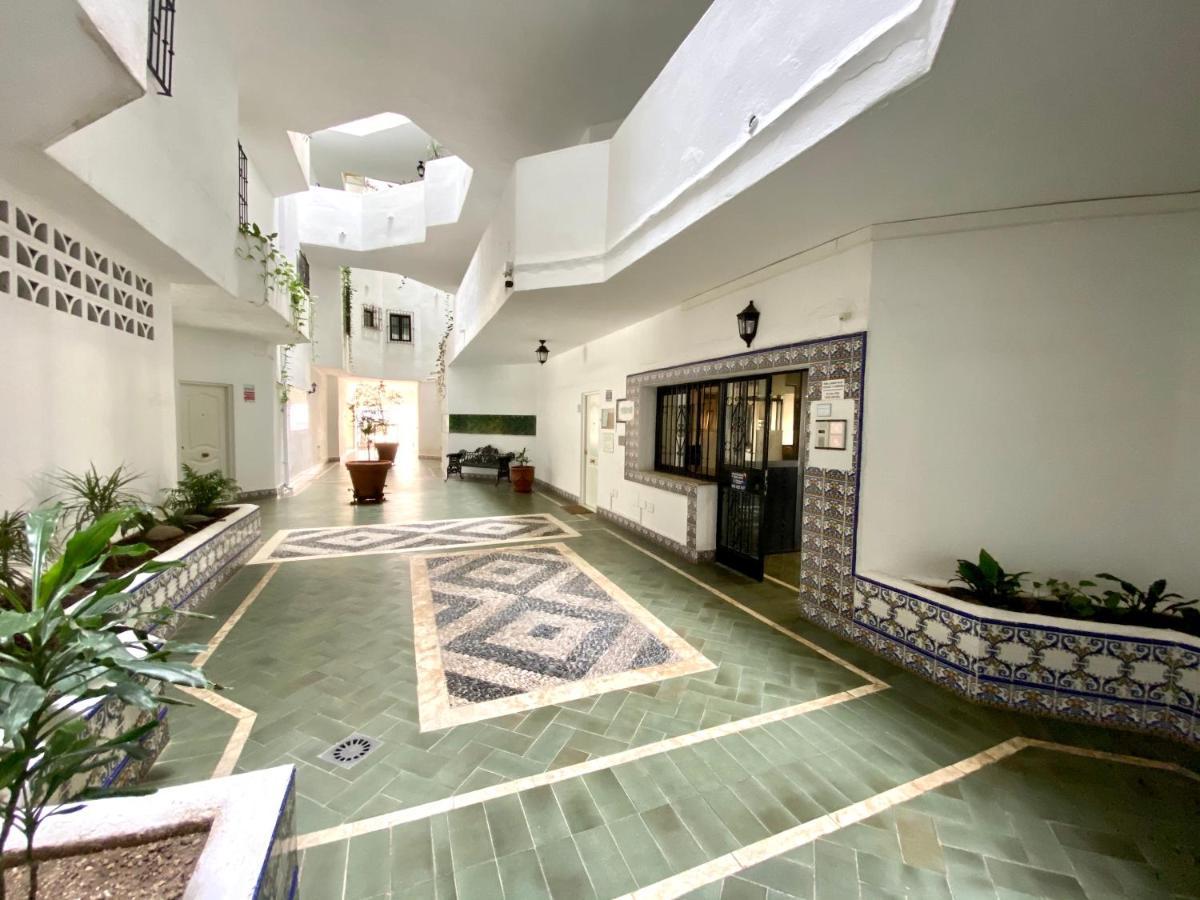 Luxury Puerto Banus Penthouse With Parking & Wi-Fi Appartement Marbella Buitenkant foto