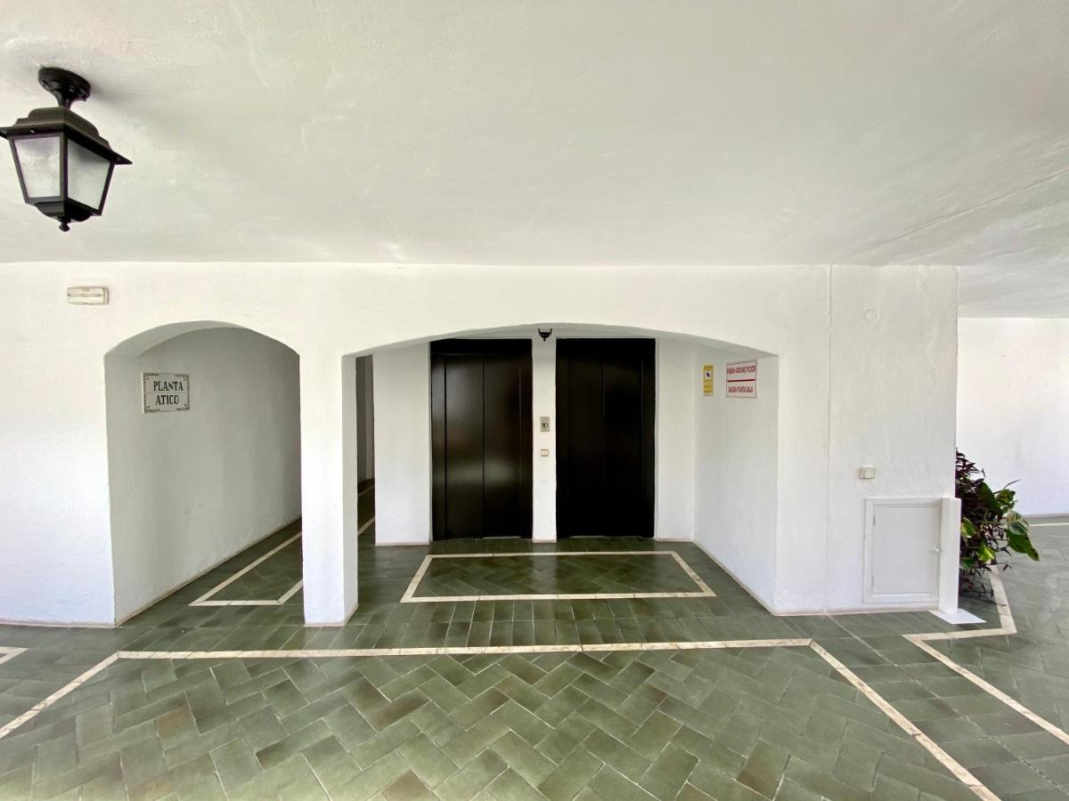 Luxury Puerto Banus Penthouse With Parking & Wi-Fi Appartement Marbella Buitenkant foto